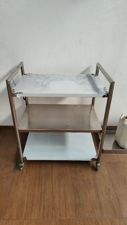 Carrinho de aço inox 3 prateleiras. Móveis em inox pronta entrega 