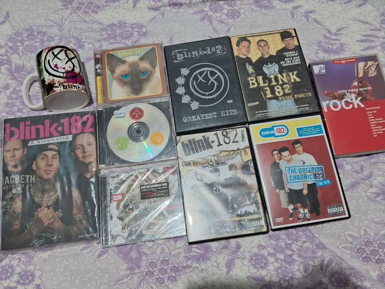 Coleção Blink-182 - CDs, DVDs, Livro e Caneca - Foto 2