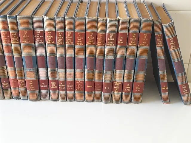 coleção obras completas de José de Alencar - 18 volumes bom estado