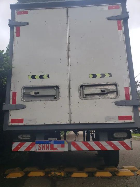 Oportunidade! Carrocinha tipo Baú - Foto 3