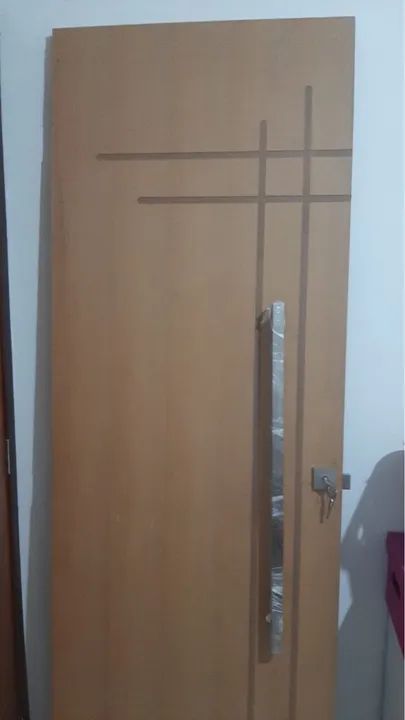 Porta nova 210 de altura e 70    de largura