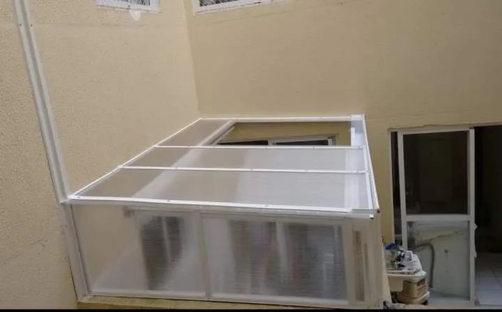 TOLDO FIXO OU RETRÁTIL EM POLICARBONATO - Foto 5