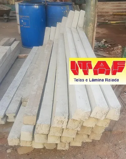 Vendo postes com defeito de fabricação