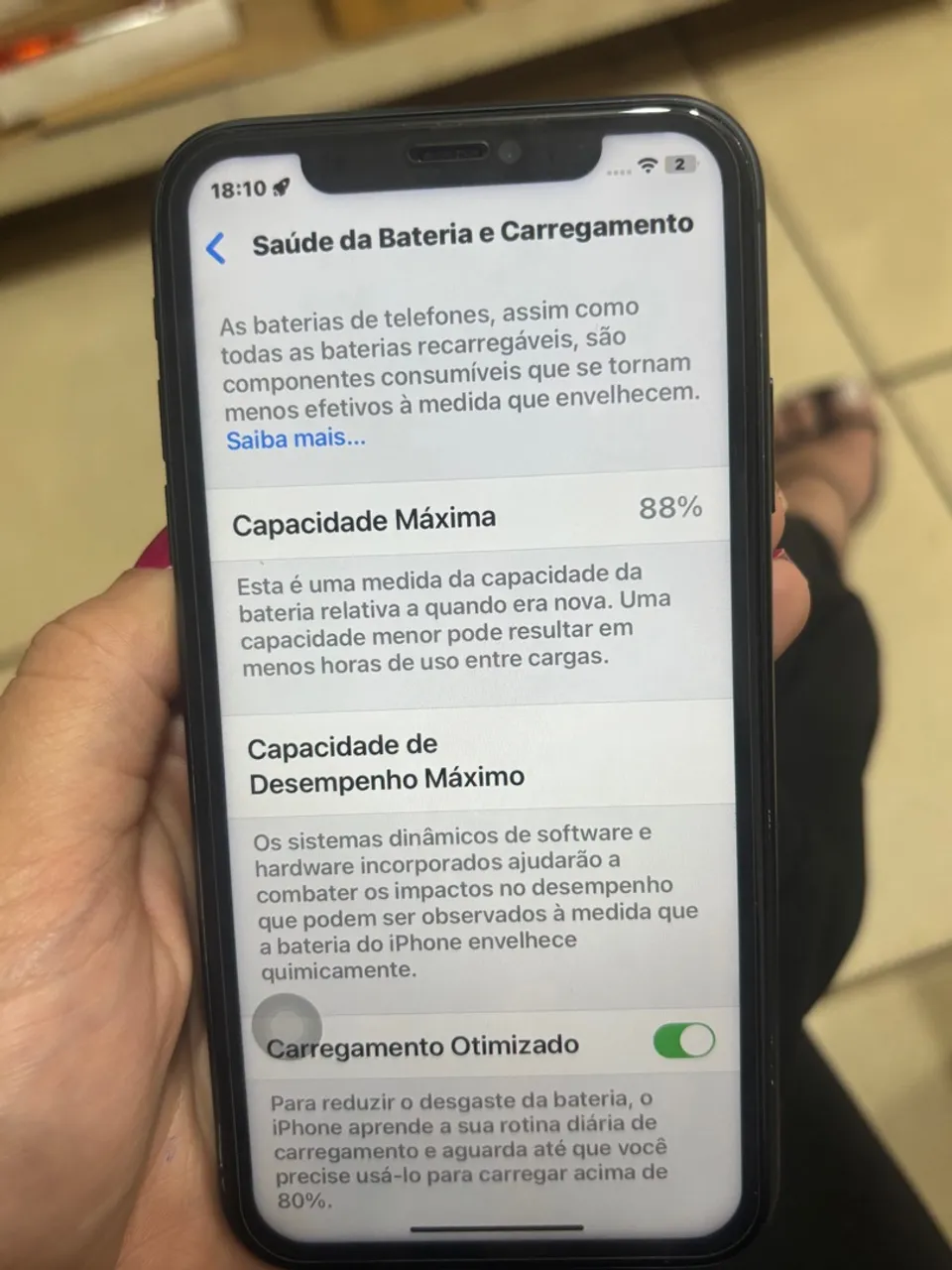 Vendo iPhone 11 sem marcas de uso saúde da bateria 88%