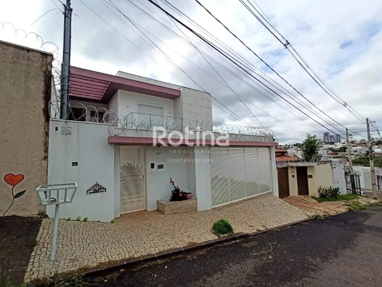 Casa para alugar, 3 quartos, Vigilato Pereira - Uberlândia/MG - Rotina Imobiliária