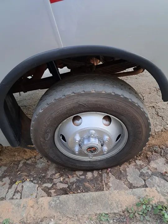 Micro-ônibus 4X4 impecável - Foto 7