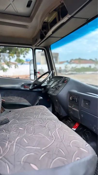 Caminhão Mercedes-Benz 1718 -6x2 TRUCK mecanismo operacional no documento   - Foto 8