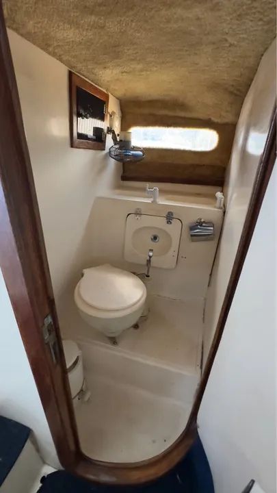 Lancha "ROYALS" 7,30m - De R$ 160mil por R$ 100mil - Oportunidade Lazer & Esporte - Foto 5