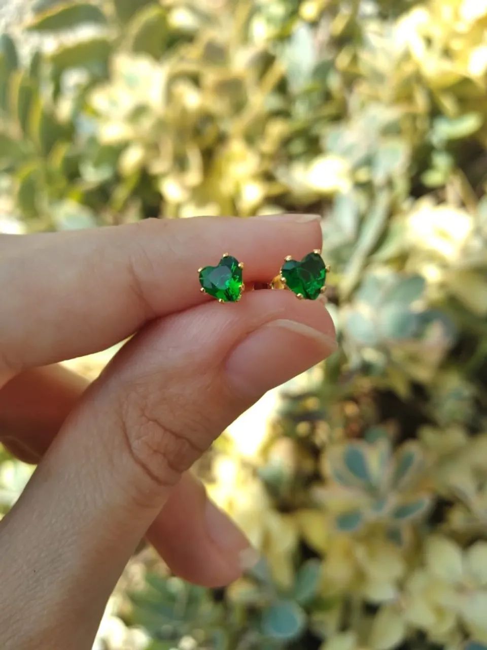 Brinco Coração Verde Folheado A Ouro 18k - Foto 3