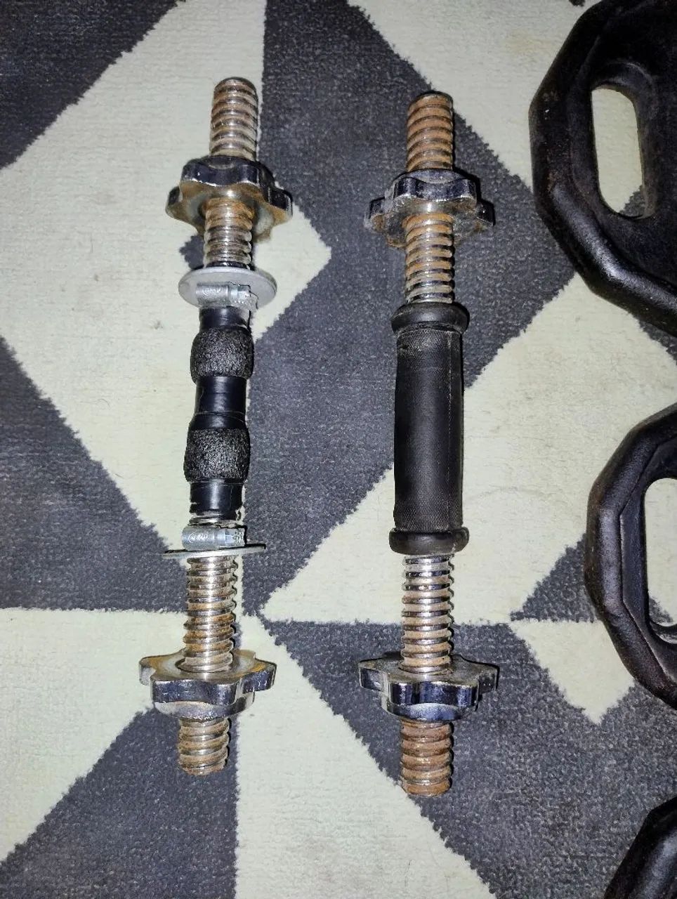 Kit de Musculação (halteres + anilhas) - Foto 2