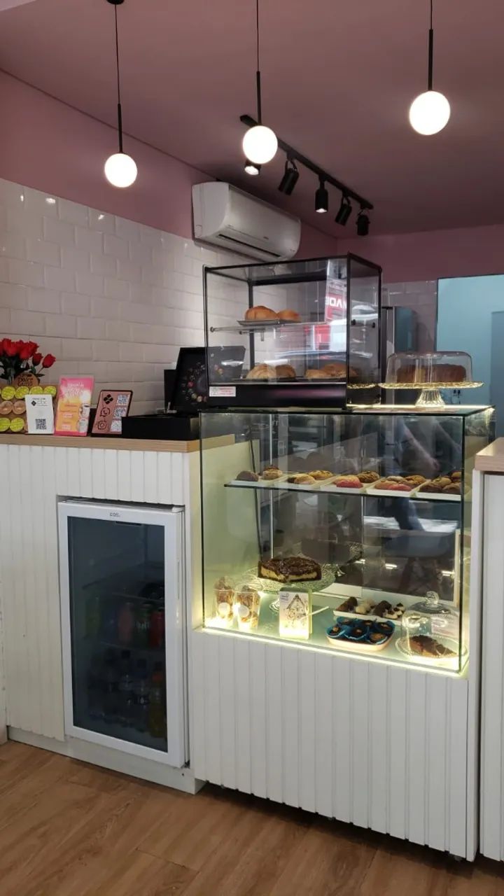 Passo o ponto de uma cafeteria e confeitaria  