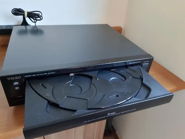CD Player TEAC PD-D2610 5 CD's - Foto 4