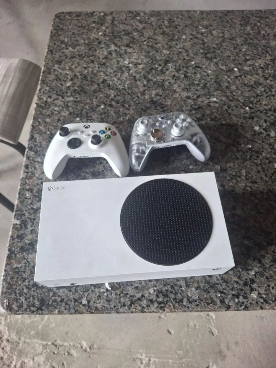 Xbox Series S - em excelente estado