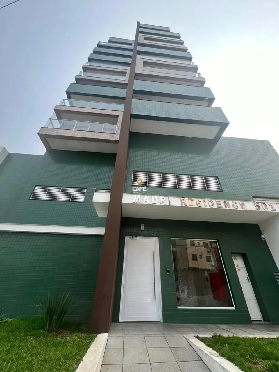 Apartamento 2 dormitórios 1(suíte),vaga de garagem.