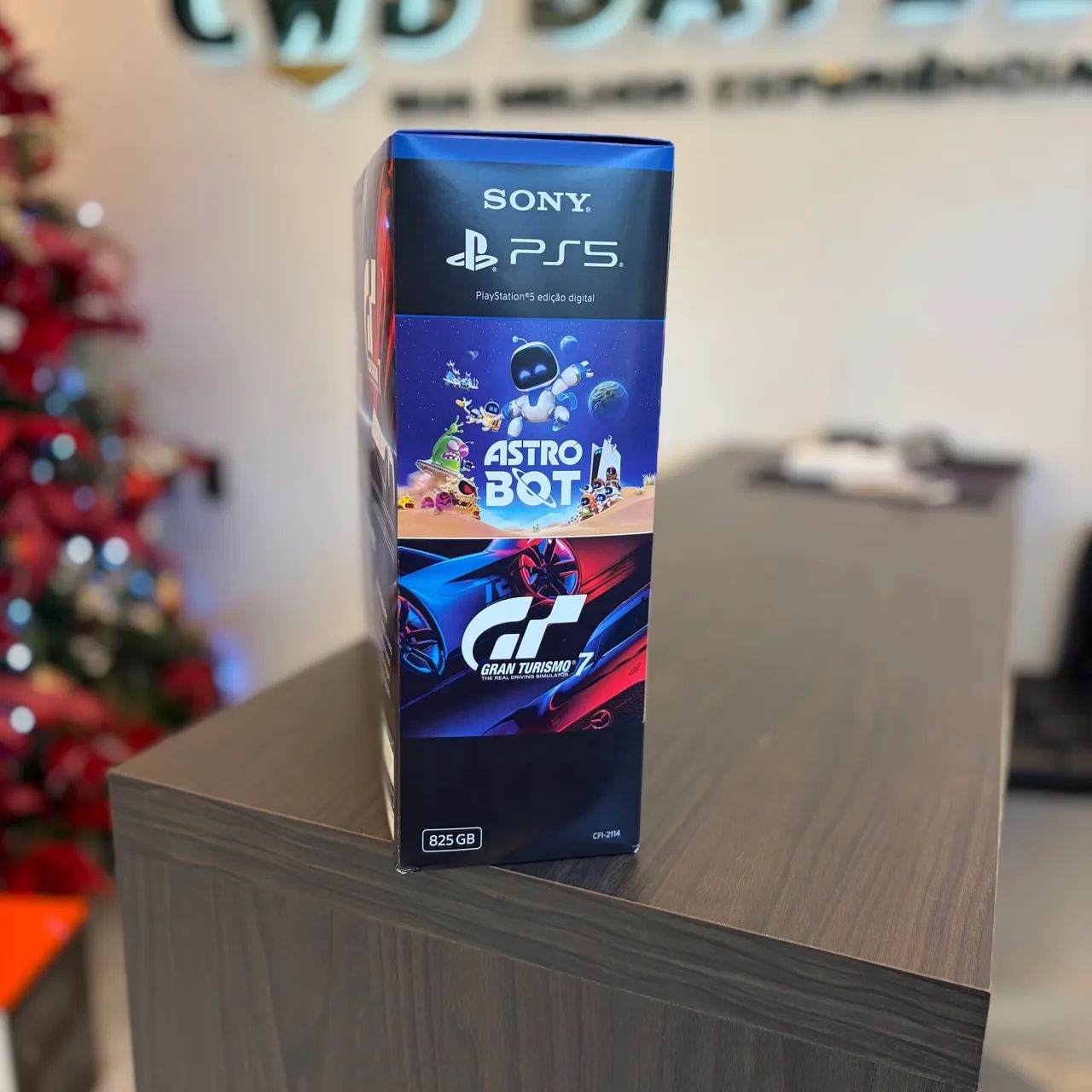 PS 5 Slim 825GB 1 Jogo e 2 Controle - Lacrado  - Foto 6