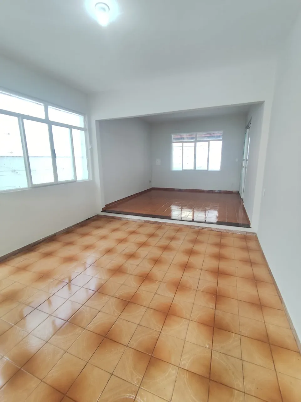 Casa Independente em Lote Inteiro no Grã Duquesa