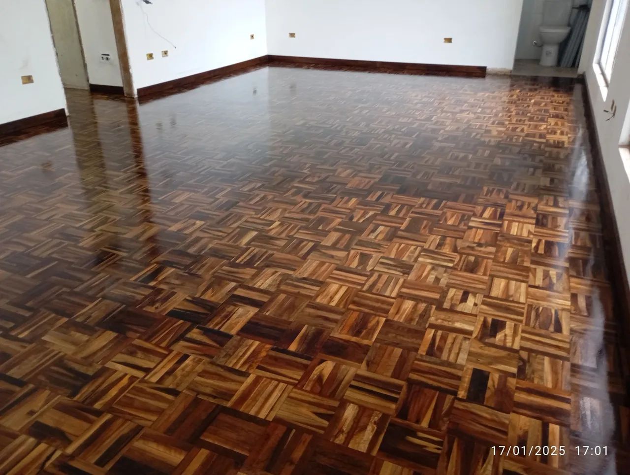 Lixamento de tacos,assoalhos e decks - Foto 2