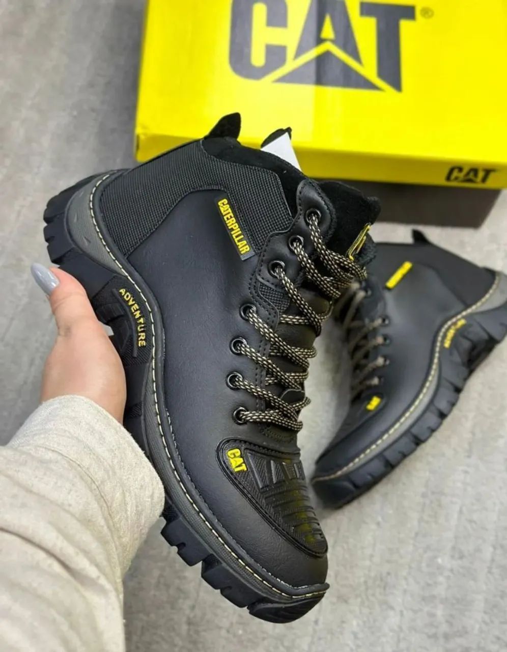 Bota Caterpillar Adventure Preta - Conforto e Estilo
