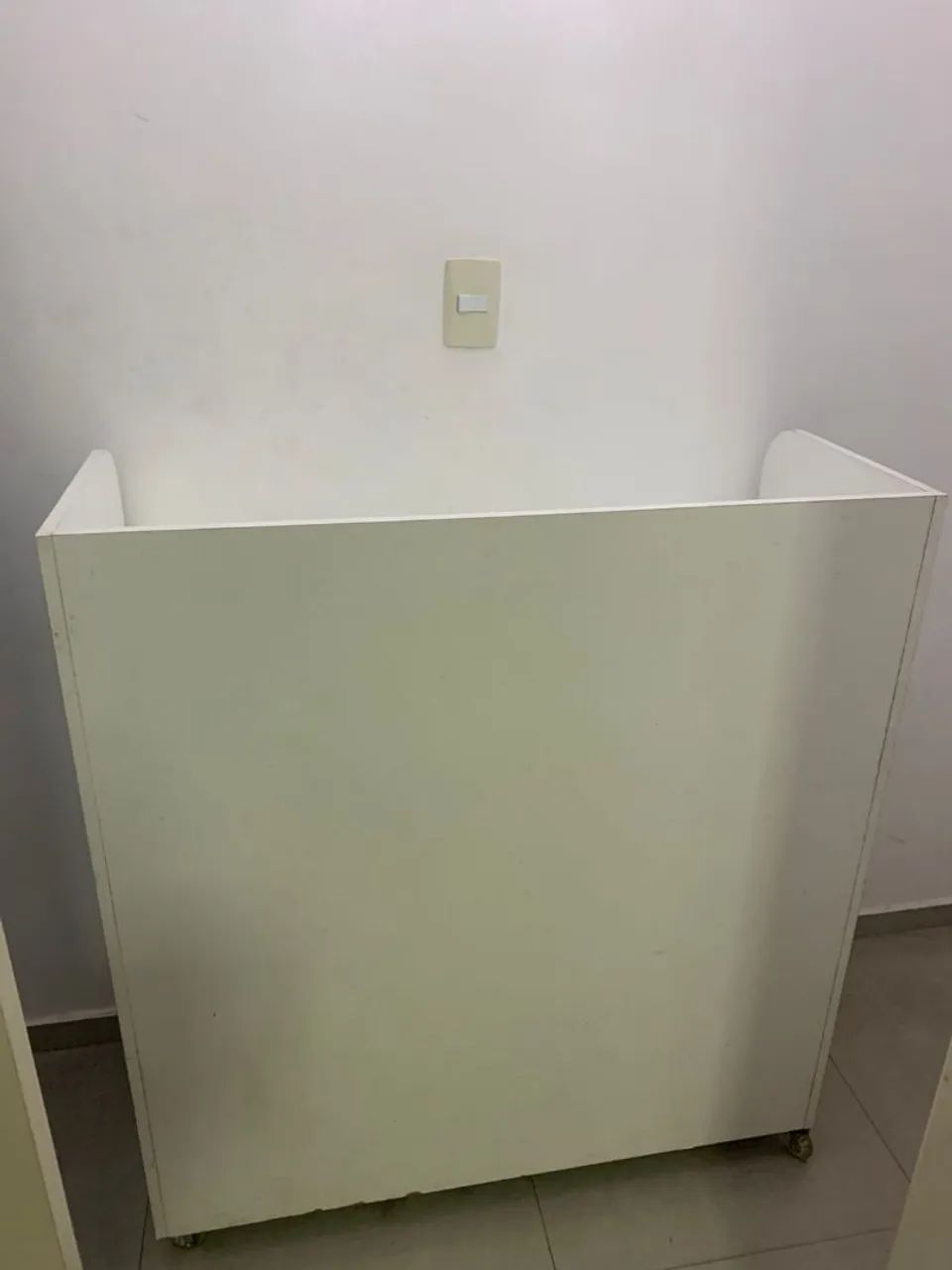Balcão branco com gavetas - Ótimo para Comércios. - Foto 2