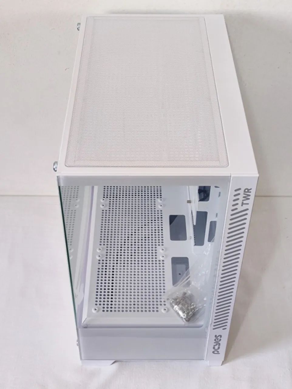 Gabinete PCYes TWR White Para Placa mATX - Foto 6