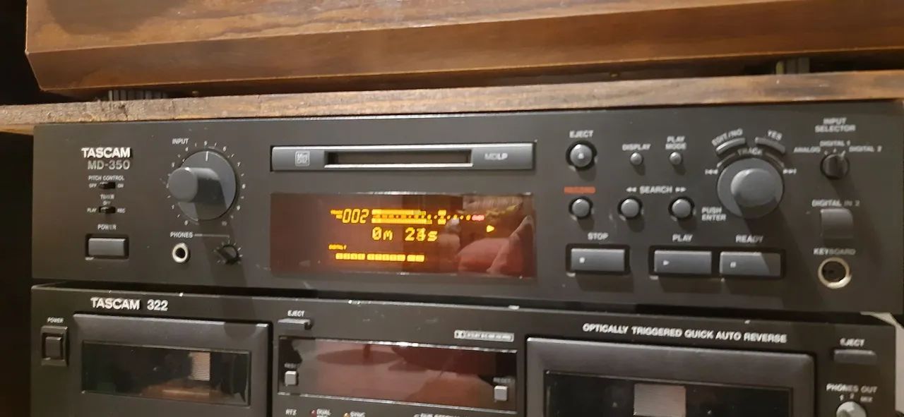 Tascam MD-350 MiniDisc Recorder / Player 2U - ATRAC v3, Auto Cue