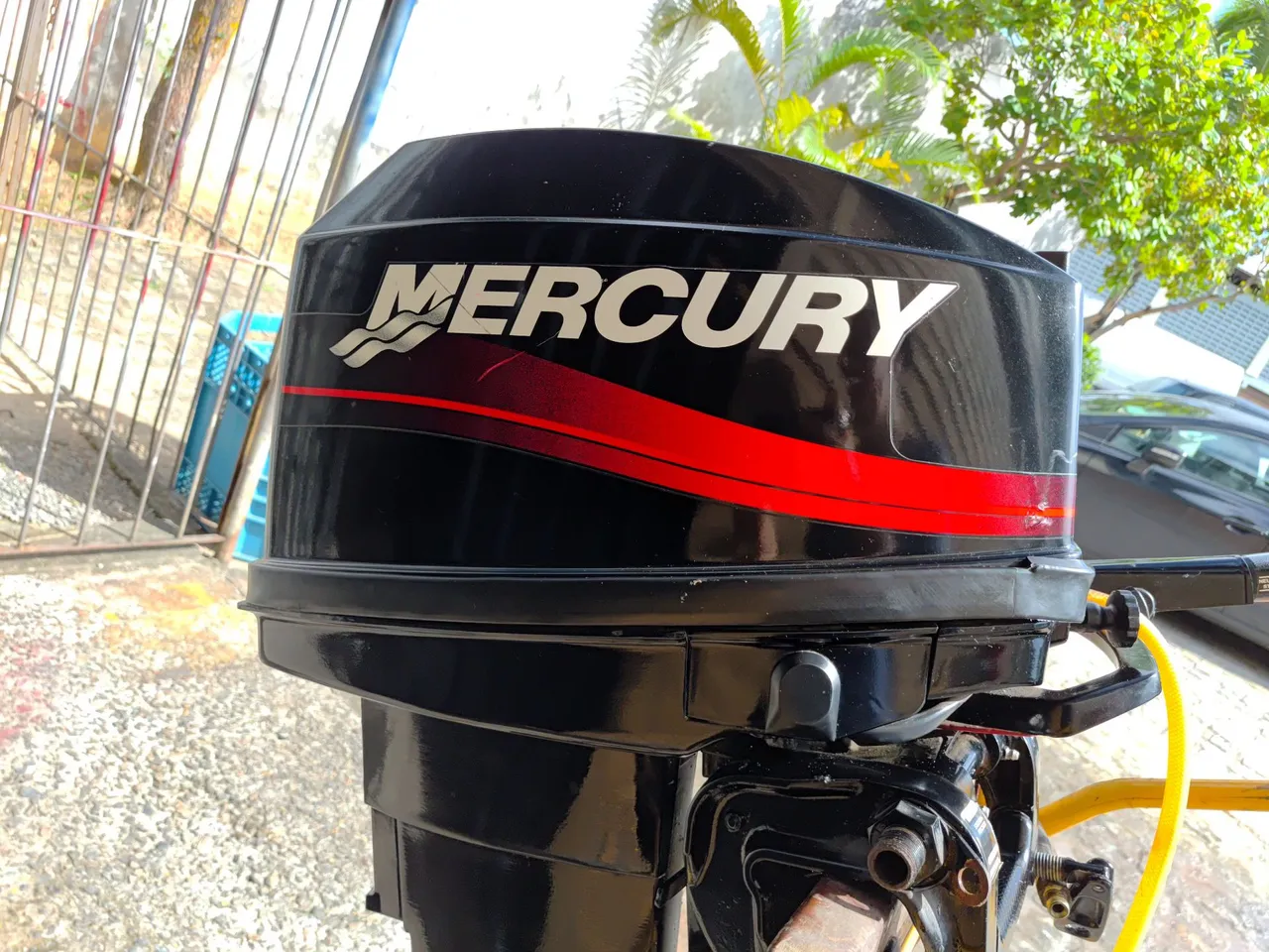 Motor Mercury, pouquíssimo usado.
