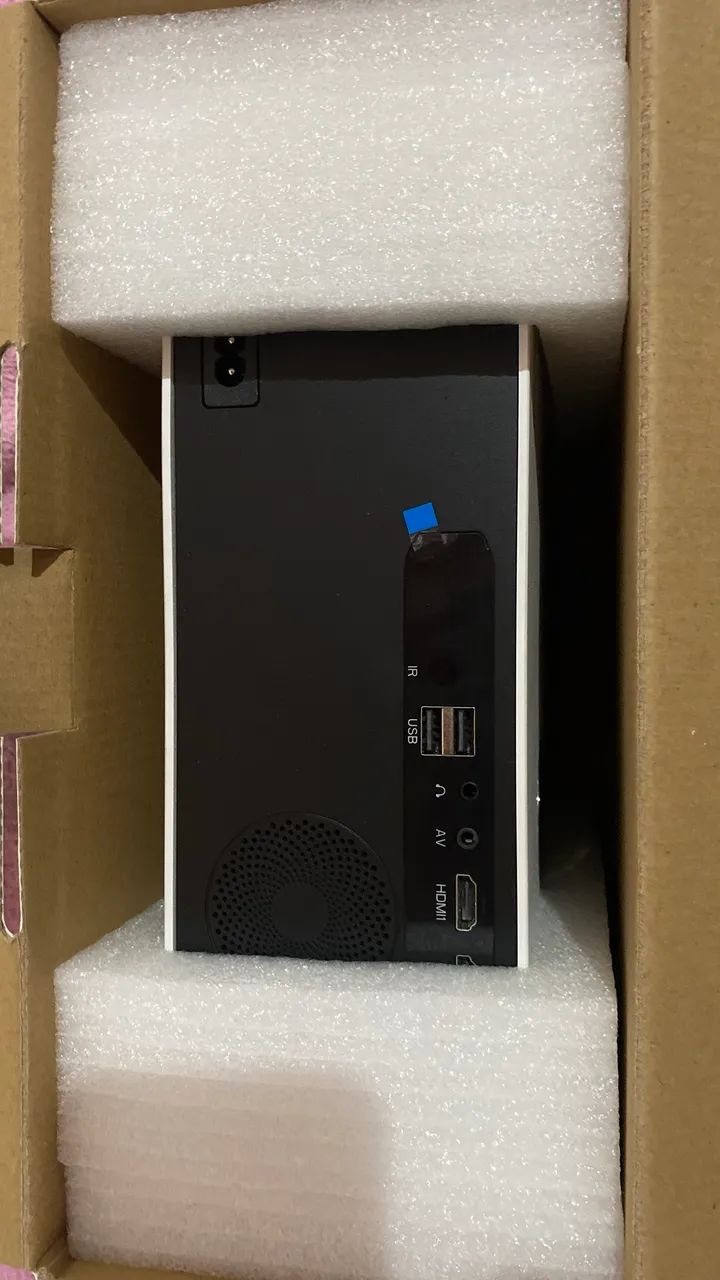 Full HD Intelbras Projector64573480860929122