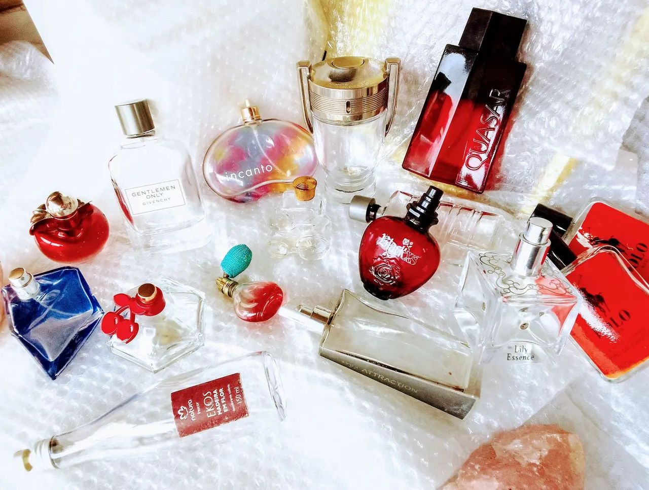 Perfumes importados e nacionais - Coleção vidros vazios
