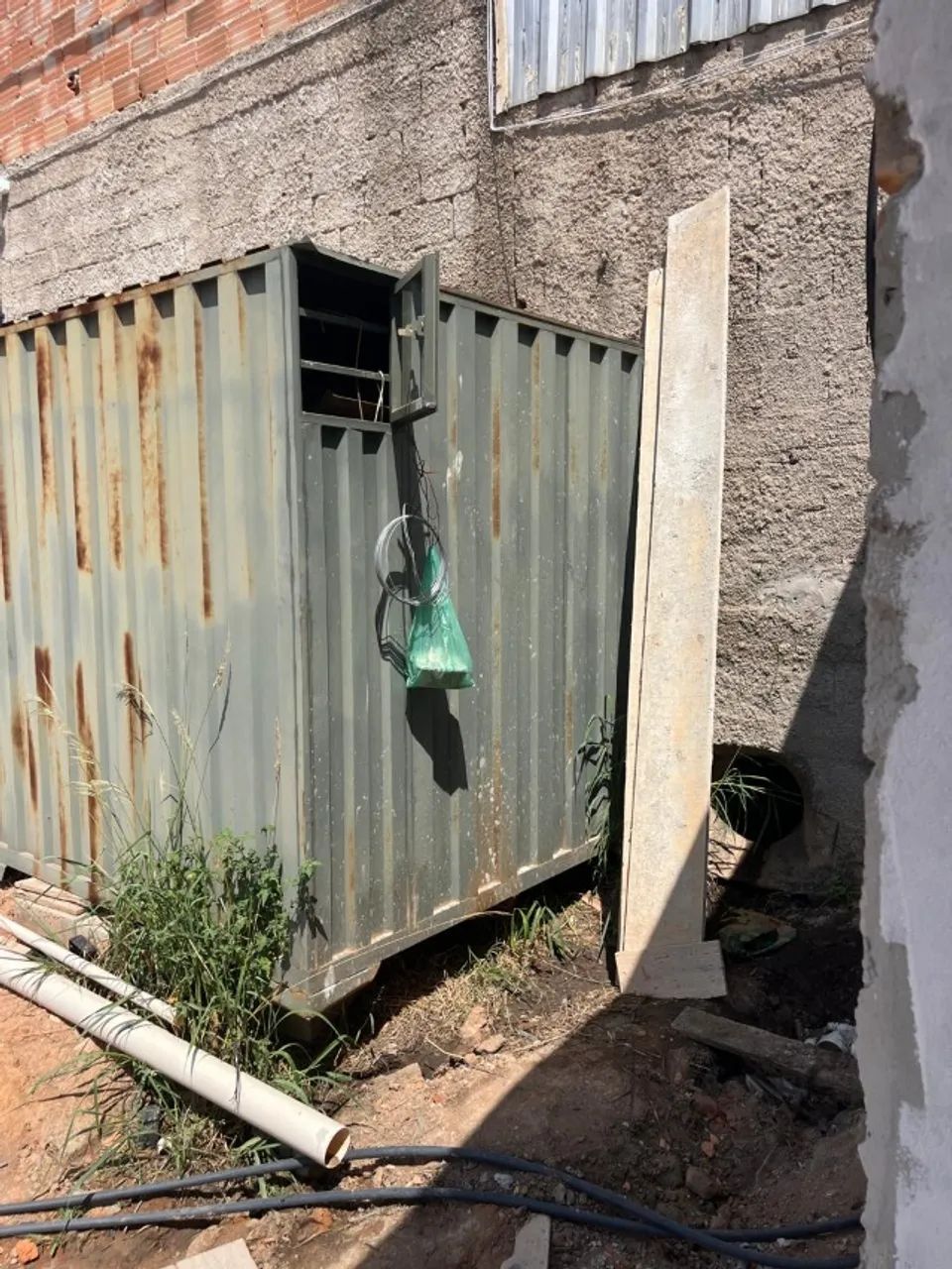 Container64277247552002123