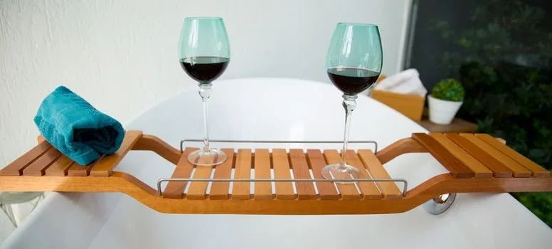 BANDEJAS PARA BANHEIRAS, SPAS E OFURÔS - MADEIRA CEDRO ROSA PREMIUM IMPORTADA - Foto 2