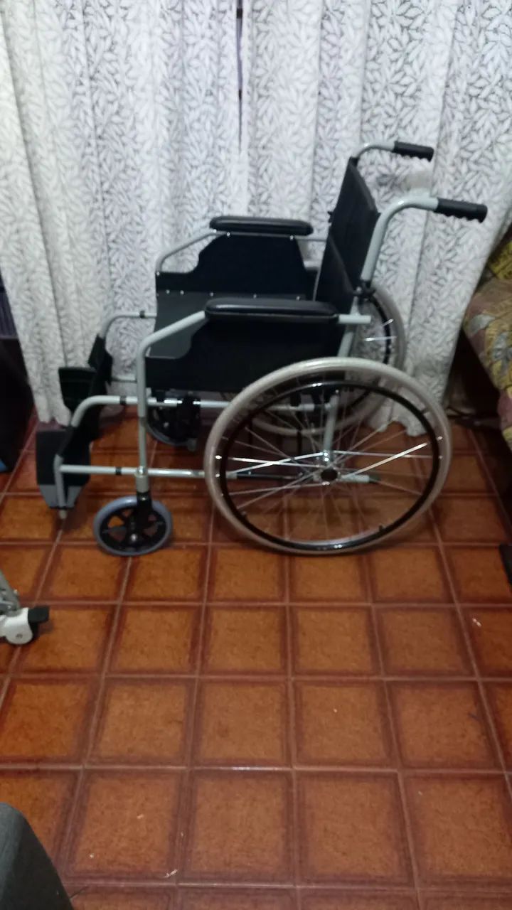 Cadeira de Rodas - Dellamed mod d 100