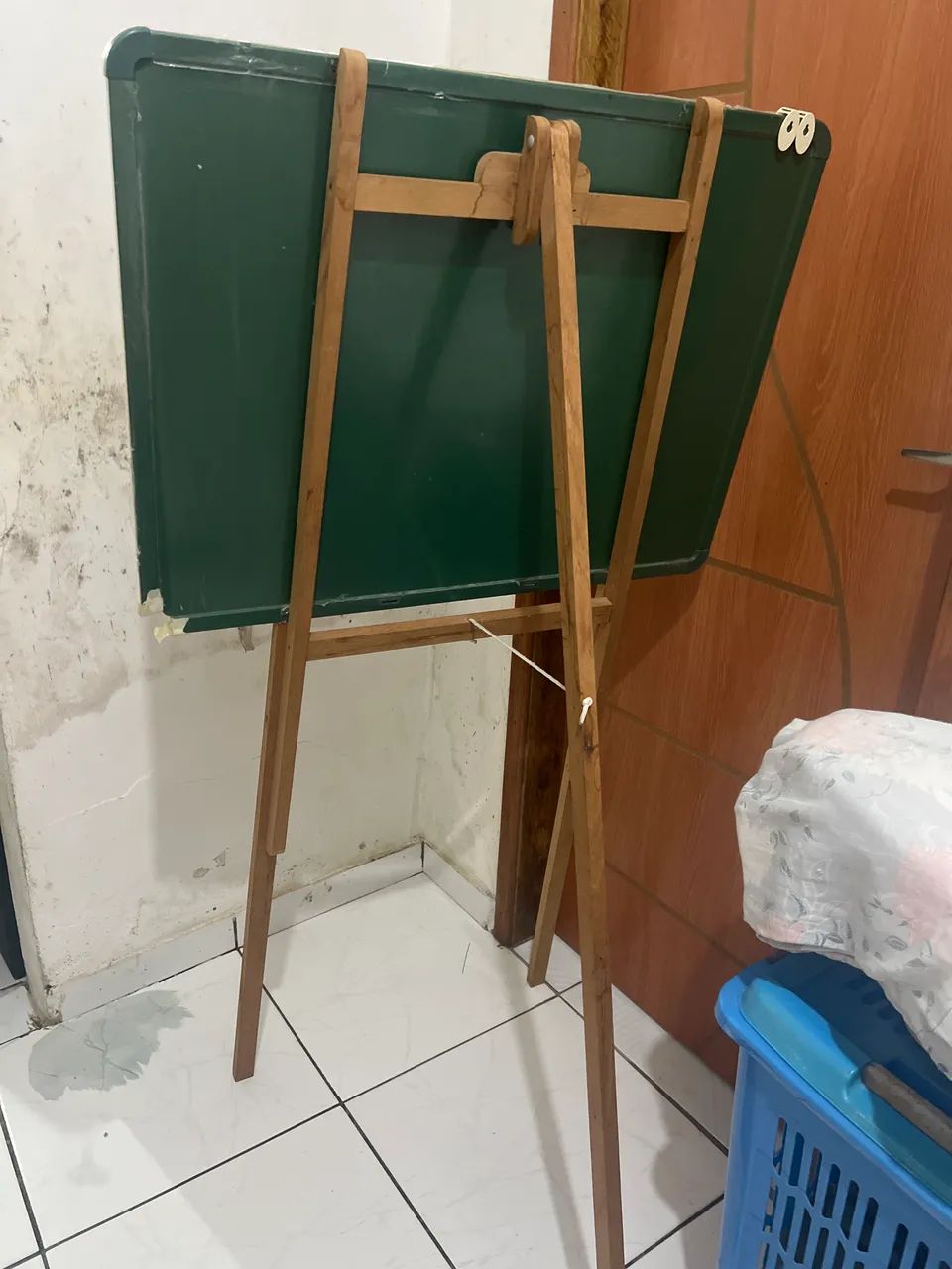 Lousa branca. 64840782896257123