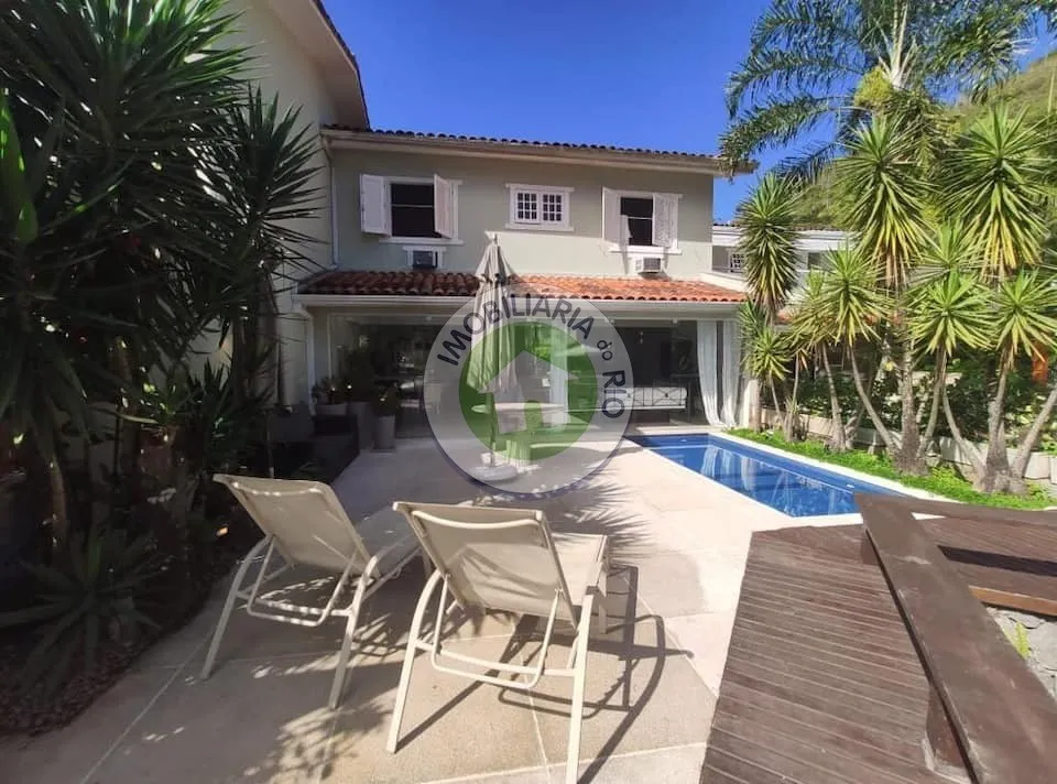 Casa de 250m², 4 suítes no condomínio Morada do Canal no Porto Frade - Angra dos Reis
