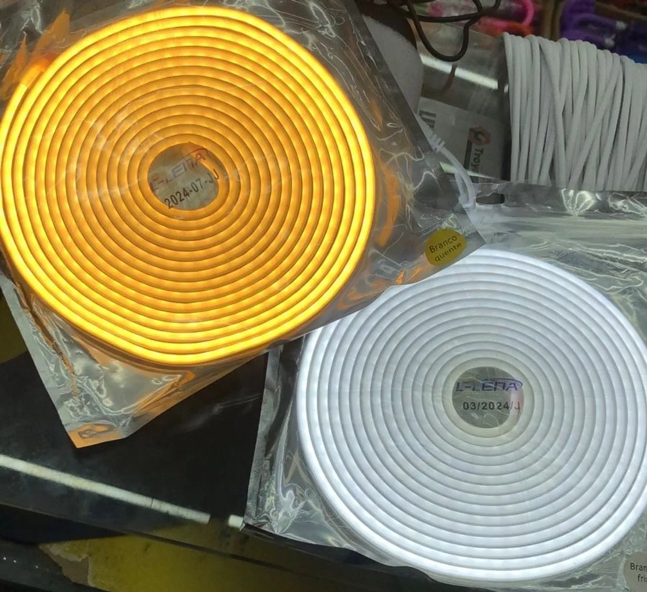 Fitas de LED Neon Decorativas - Cores Variadas