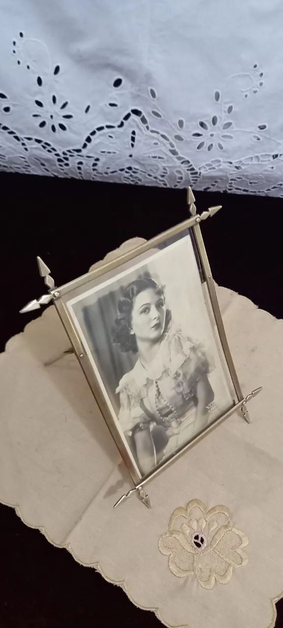 Antigo Porta Retrato De Bronze Decada De 40 - Foto 5