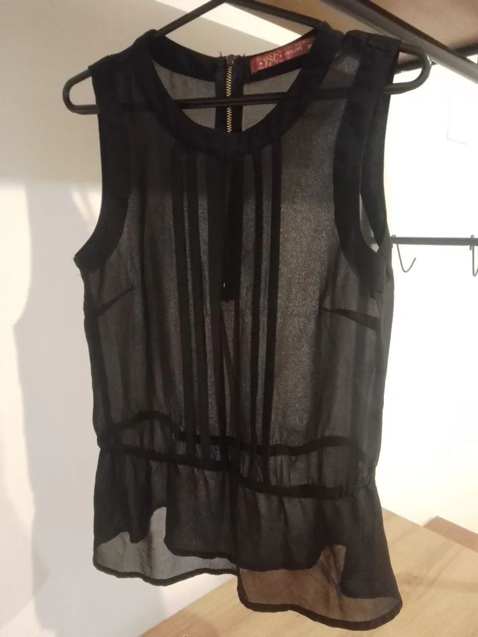 Blusa Preta em tecido transparente - Tamanho 36 / P