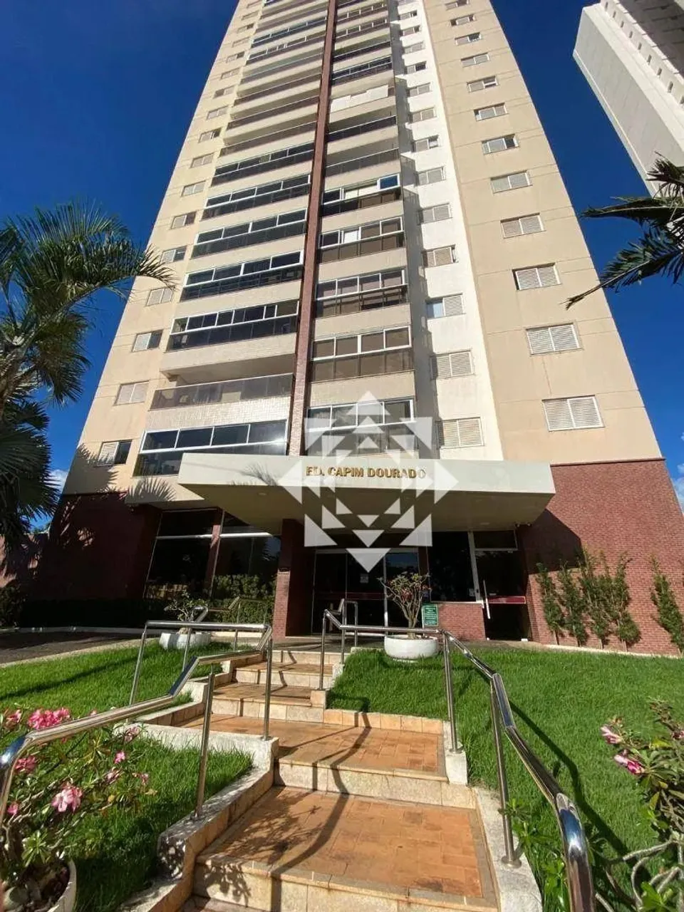 Apartamento com 3 dormitórios para alugar, 90 m² por R$ 5.500,00/mês - Plano Diretor Norte