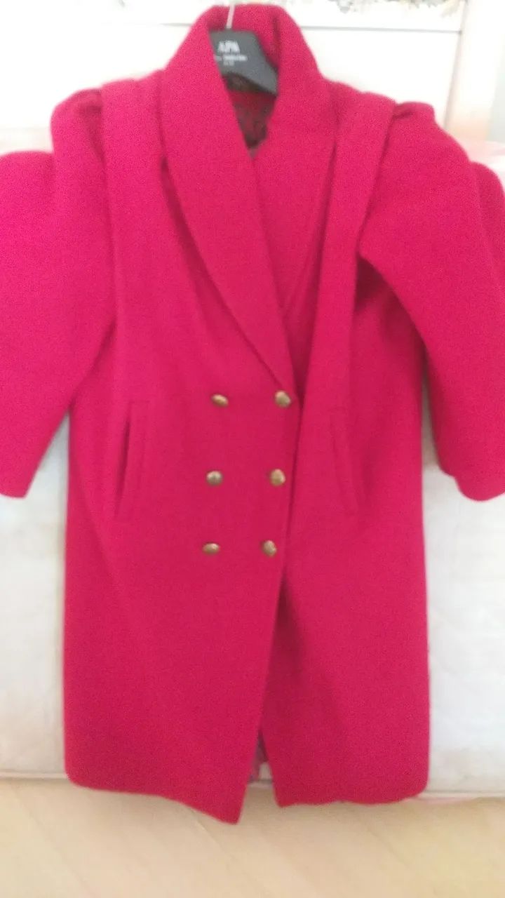 Casaco vermelho elegante de la