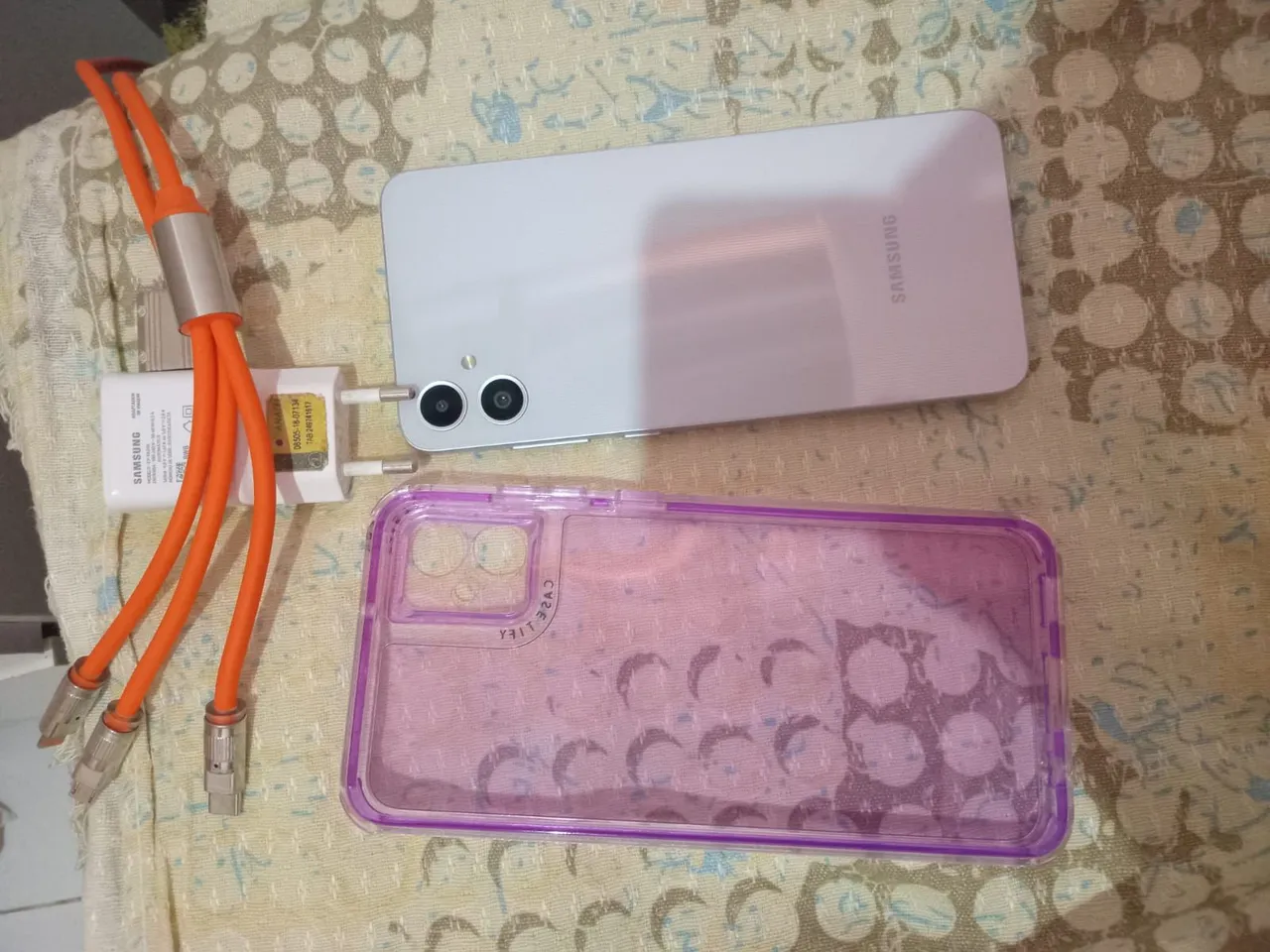 Samsung A05 em ótimo estado.