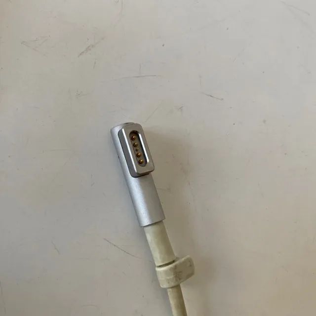 Ref.052 Carregador de Macbook Pro usado em perfeito estado e funcionamento - Foto 5