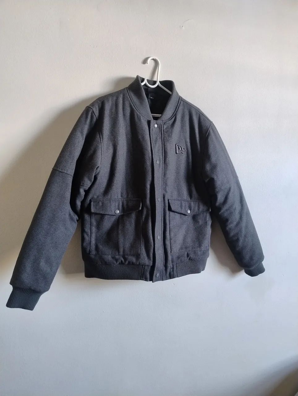 Jaqueta Bomber New Era Cinza - Foto 2
