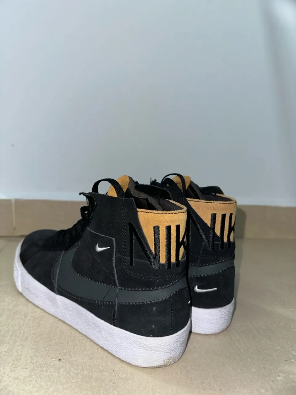 Nike Blazer Mid '77 Vintage Preto e Branco