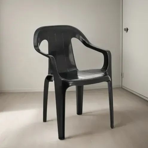 Cadeiras Plastica Poltrona Spazio - 182kg Preto