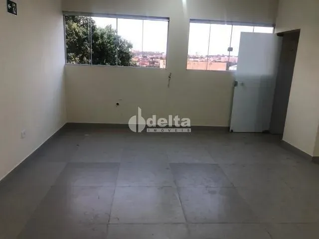 Sala disponível para locação no bairro Santa Rosa em Uberlândia-MG