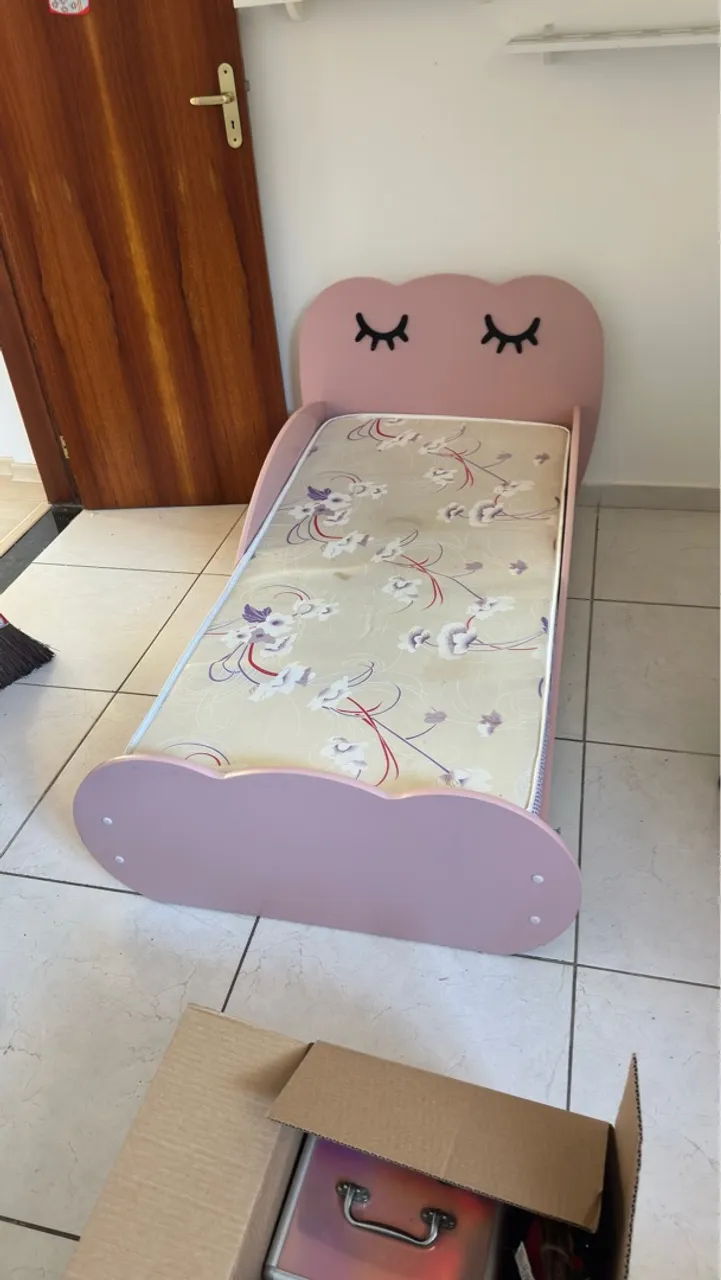 Cama Infantil Nuvem Rosa