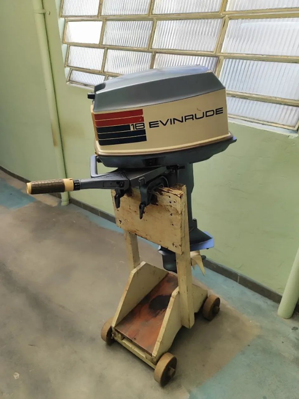 Motor de Popa Evinrude Fastwin 18HP (1973) ÓTIMO ESTADO