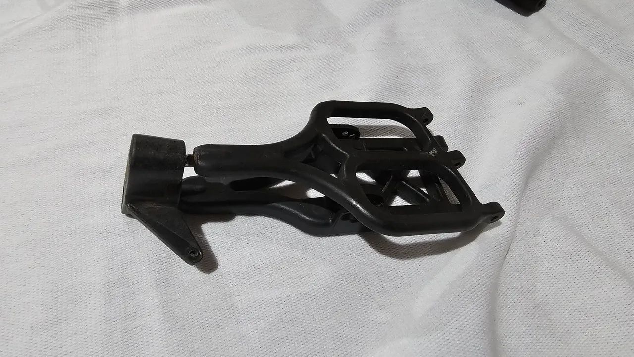 Rc Automodelo Traxxas Tmaxx bandejas + Hubb 