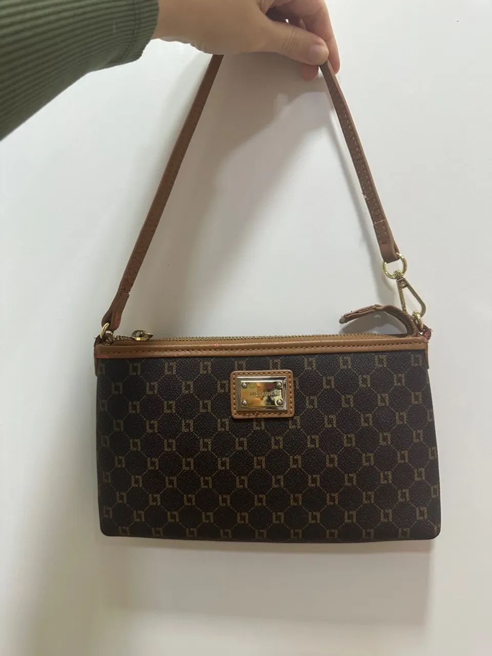 Bolsa Tiracolo Pequena Monograma Luz da Lua Mocca - Foto 3