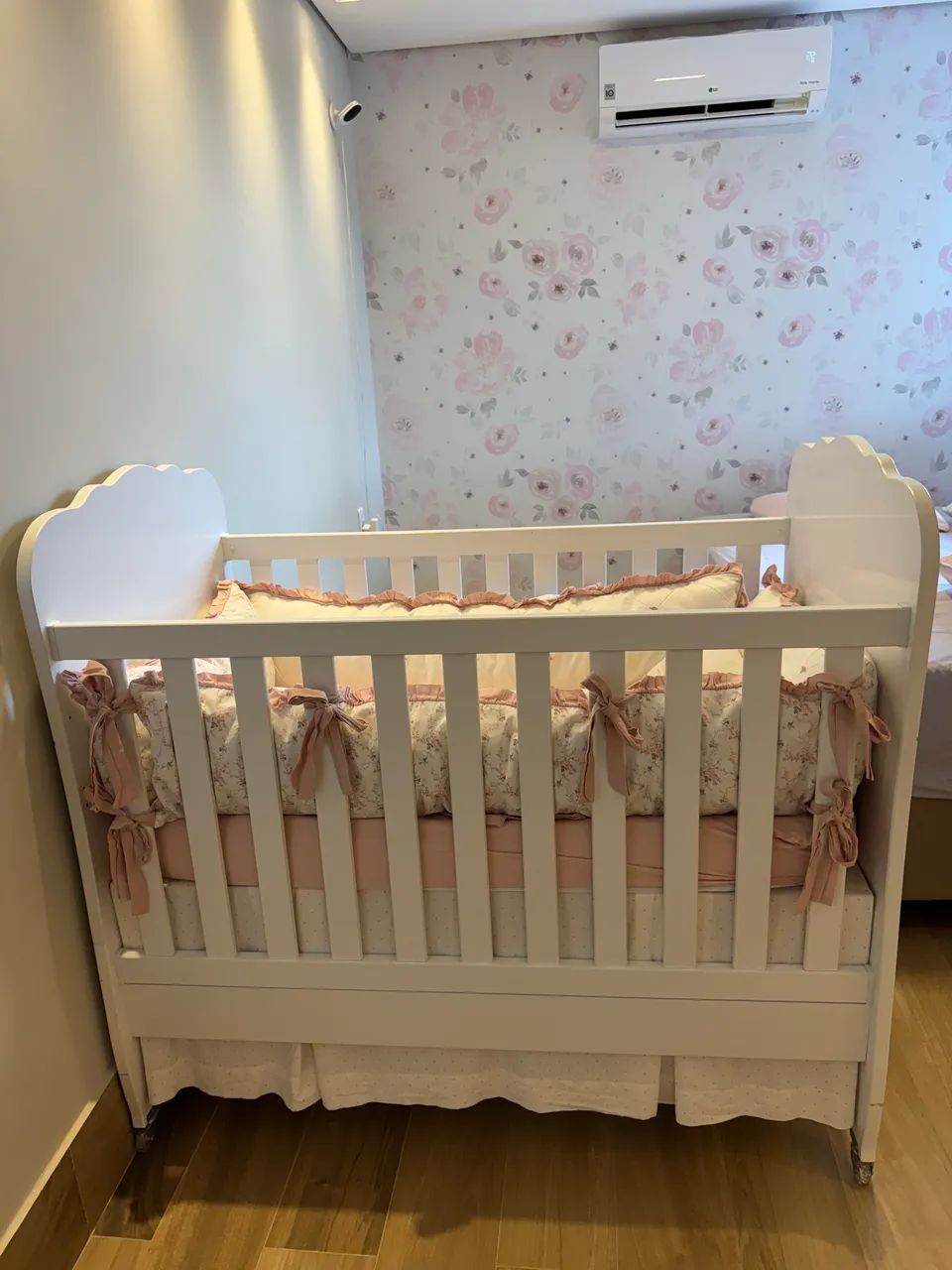 Cradle with mattress