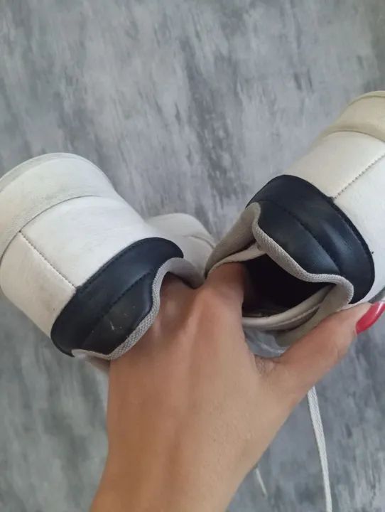 Tênis Adidas Infantil Unissex Tam 34 original  - Foto 4